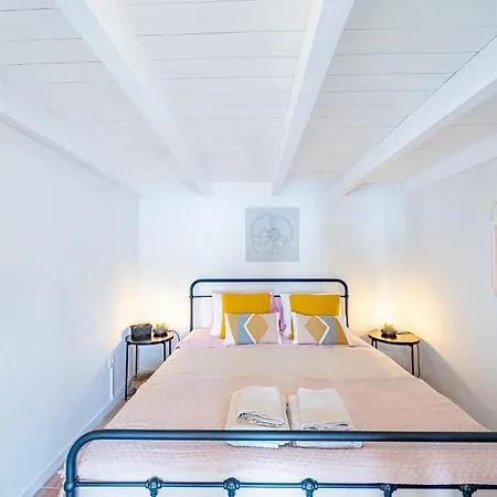 Hibiscus House By Your Key