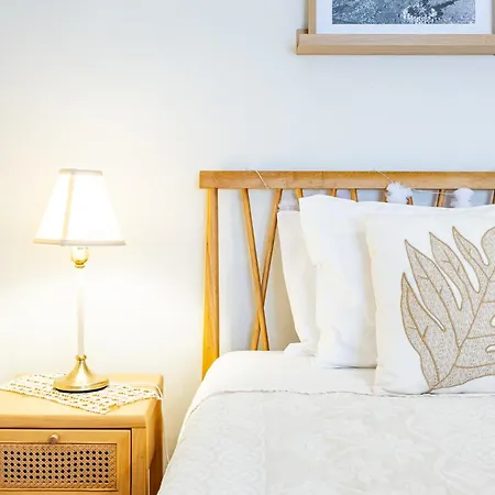 Hibiscus House By Your Key