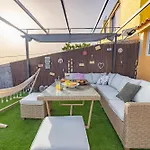 Semesterbostad Hibiscus House By Your Key