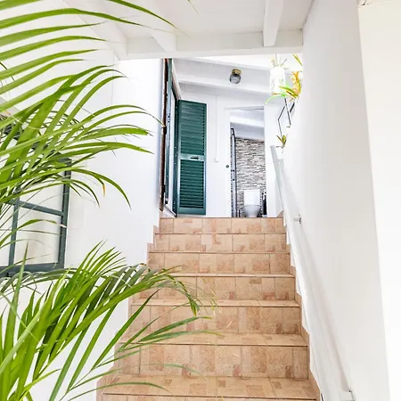 Tatil Evi Hibiscus House By Your Key