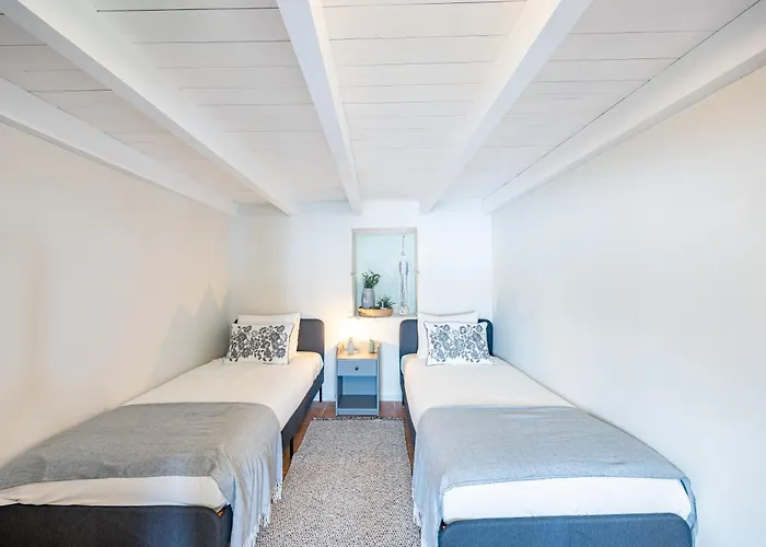 Hibiscus House By Your Key Holiday home *